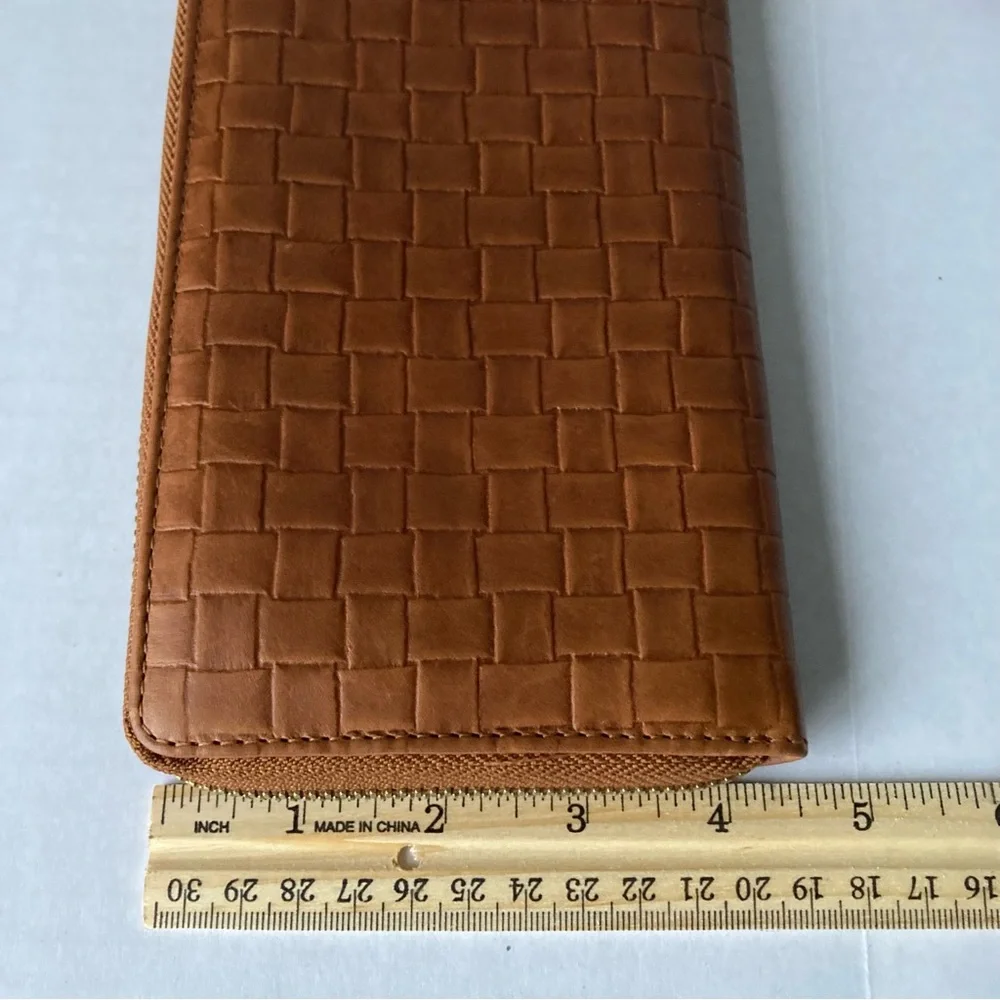 Margot New York Leather Wristlet Clutch 8.5 inches x 4.5 inches - Picture 8 of 11